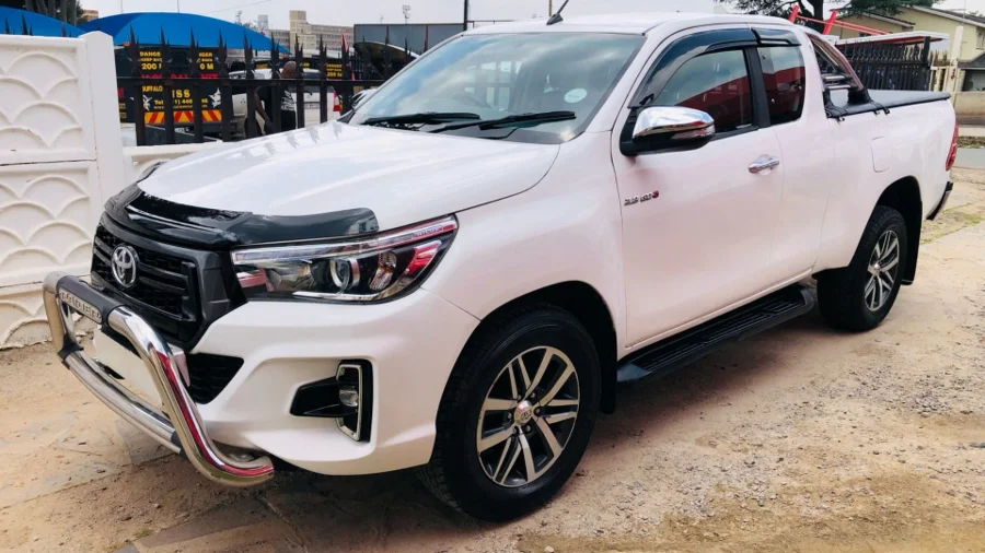 Used 2018 Toyota Hilux 2.8GD-6 Xtra cab Raider Dakar - SG Cars Used 2018 Toyota Hilux 2.8GD-6 Xtra cab Raider Dakar - SG Cars