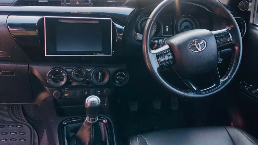 Used 2019 Toyota Hilux 2.8GD-6 Xtra cab 4x4 Raider Dakar - SG Cars Used 2019 Toyota Hilux 2.8GD-6 Xtra cab 4x4 Raider Dakar - SG Cars