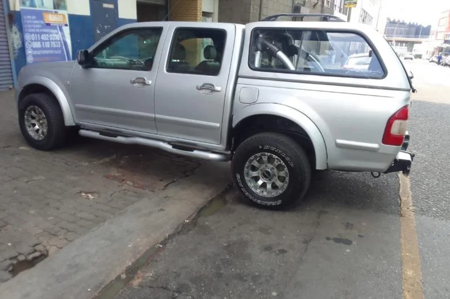Used 2007 Isuzu KB 300D-Teq double cab LX - Andy Auto Used 2007 Isuzu KB 300D-Teq double cab LX - Andy Auto