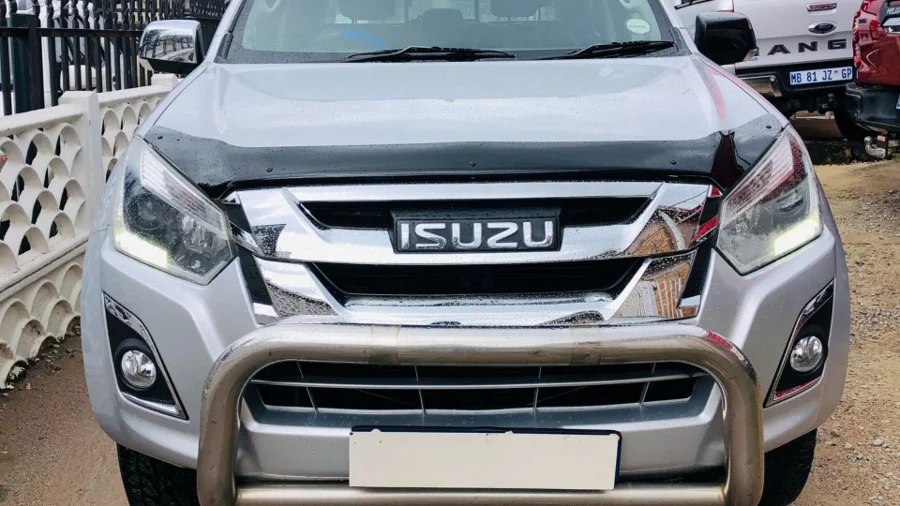 Used 2014 Isuzu KB 300D-Teq double cab LX auto - SG Cars Used 2014 Isuzu KB 300D-Teq double cab LX auto - SG Cars