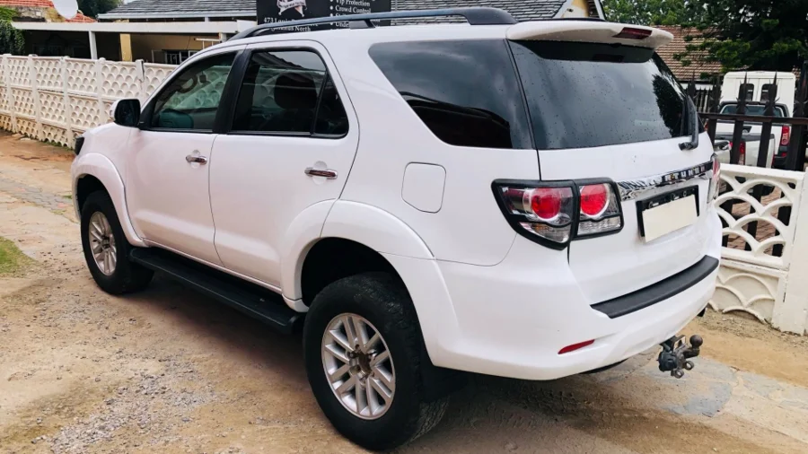 Used 2011 Toyota Fortuner 3.0D-4D 4x4 Limited - SG Cars Used 2011 Toyota Fortuner 3.0D-4D 4x4 Limited - SG Cars
