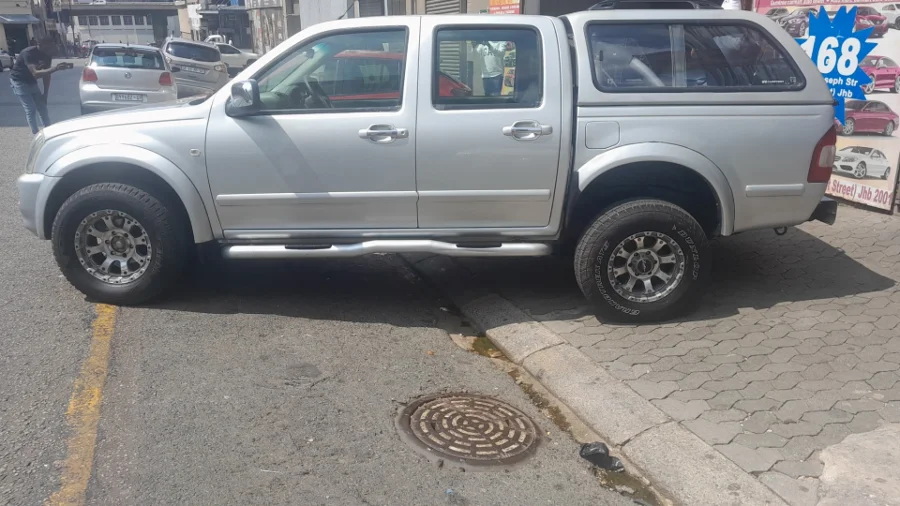 Used 2007 Isuzu KB 300D-Teq double cab 4x4 LX - Carmart Auto Dealer Used 2007 Isuzu KB 300D-Teq double cab 4x4 LX - Carmart Auto Dealer