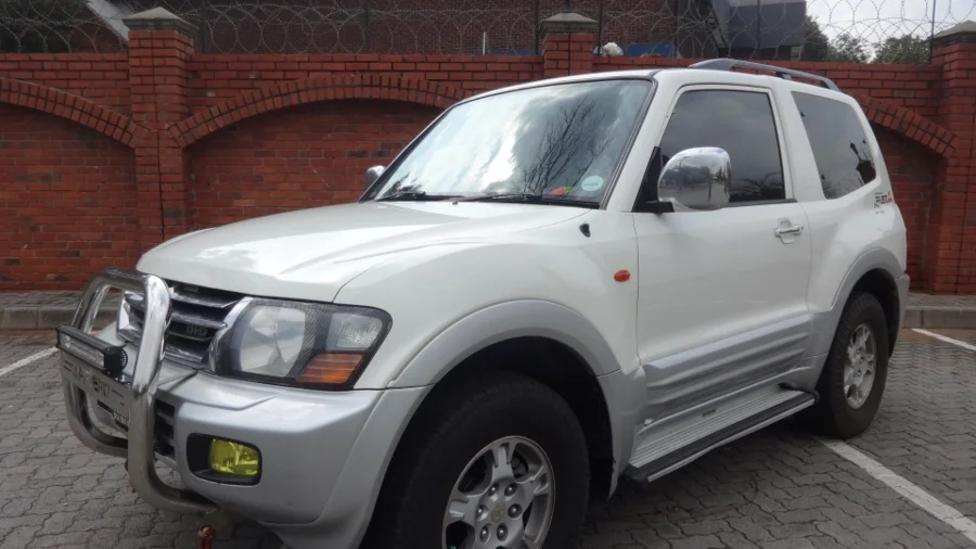 Used 2002 Mitsubishi Pajero 3-door 3.2DI-D GLS Pajero Legend Limited Edition 100 - Nigel Auto Centre Used 2002 Mitsubishi Pajero 3-door 3.2DI-D GLS Pajero Legend Limited Edition 100 - Nigel Auto Centre