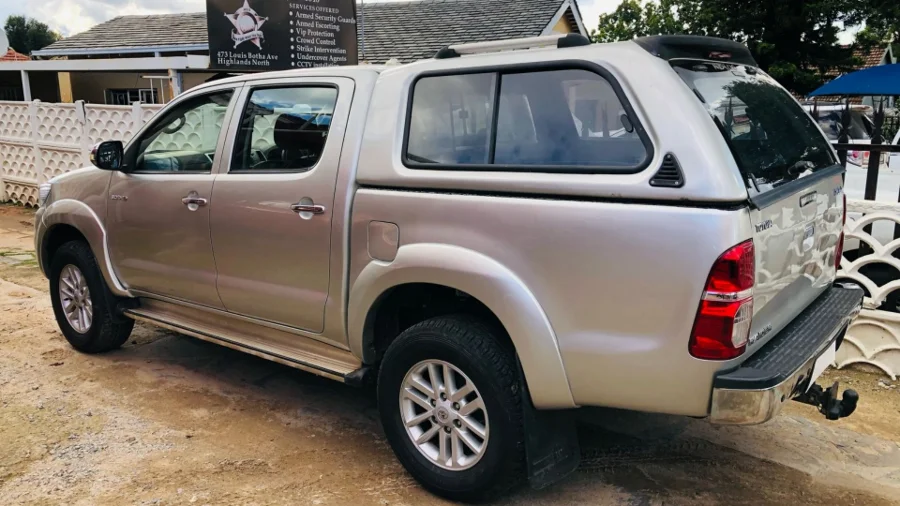 Used  2014 Toyota Hilux 3.0D-4D double cab Raider - SG Cars