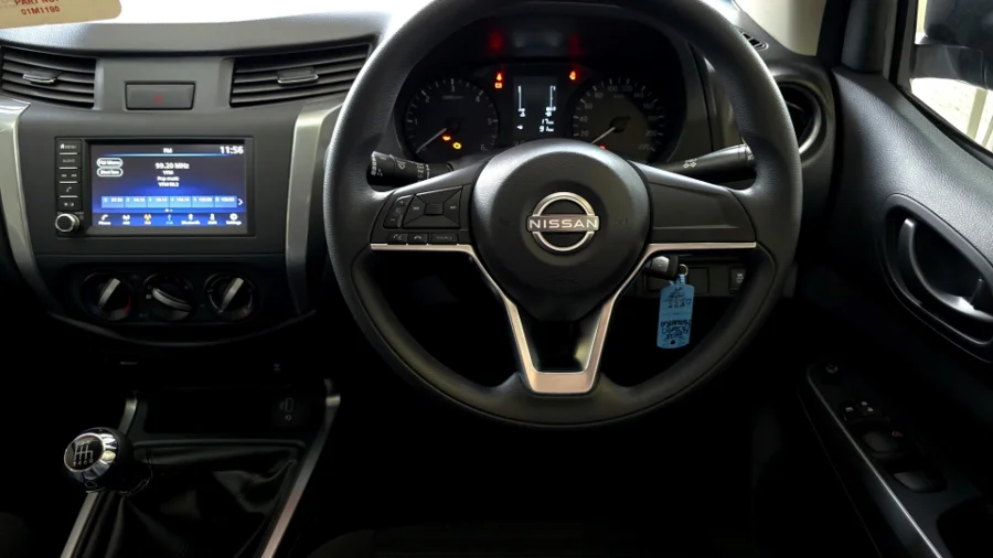 New  2024 Nissan Navara 2.5DDTi double cab SE manual - Bidvest McCarthy Nissan Germiston