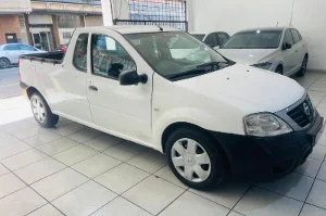 Used  2017 Nissan NP200 1.6i safety pack