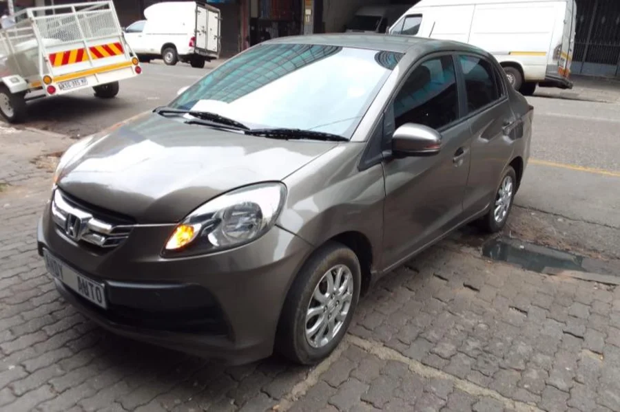 Used 2016 Honda Brio Amaze sedan 1.2 Comfort - Andy Auto Used 2016 Honda Brio Amaze sedan 1.2 Comfort - Andy Auto