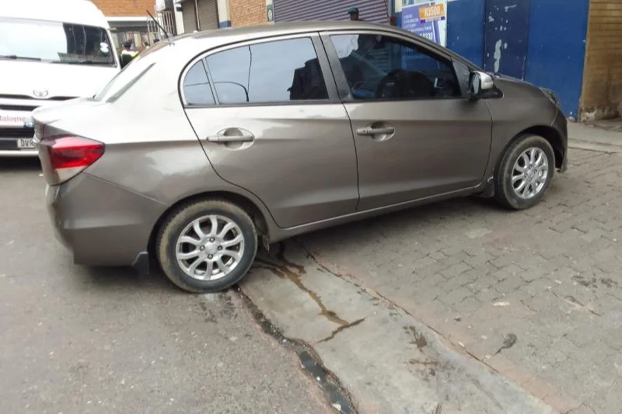 Used 2016 Honda Brio Amaze sedan 1.2 Comfort - Andy Auto Used 2016 Honda Brio Amaze sedan 1.2 Comfort - Andy Auto