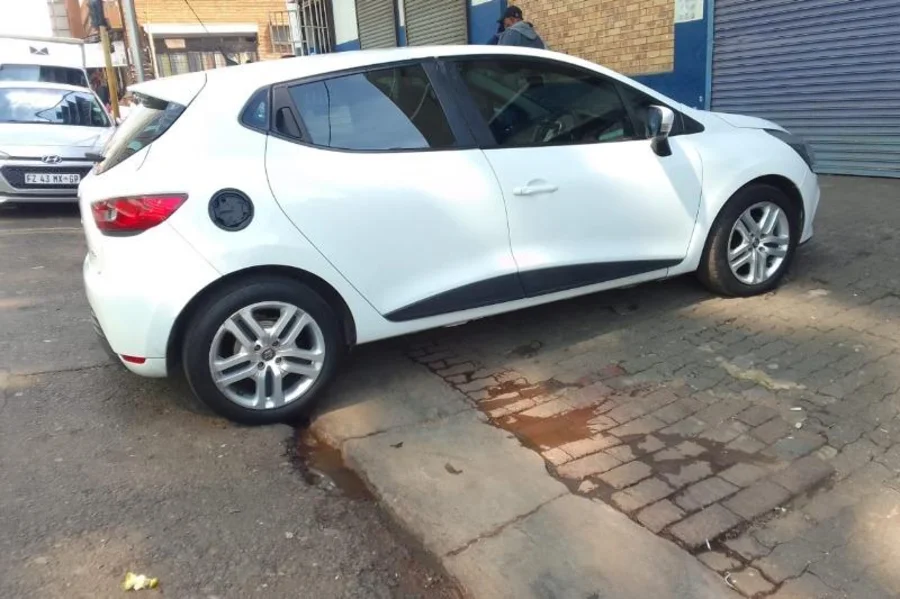 Used  2018 Renault Clio 1.4 Expression 5-door - Andy Auto Used  2018 Renault Clio 1.4 Expression 5-door - Andy Auto