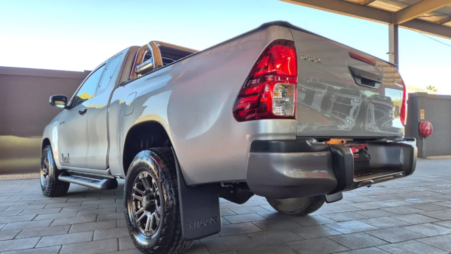 Used 2018 Toyota Hilux 2.8GD-6 Xtra cab Legend 50 auto - Highway Motors Used 2018 Toyota Hilux 2.8GD-6 Xtra cab Legend 50 auto - Highway Motors