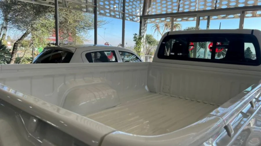 New  2025 Toyota Hilux 2.4GD-6 Single Cab - Halfway Toyota Honeydew