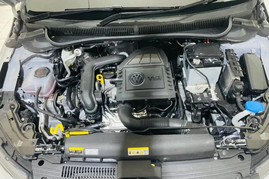 Used  2024 VW Polo hatch 1.0TSI R-Line - Dee Cars