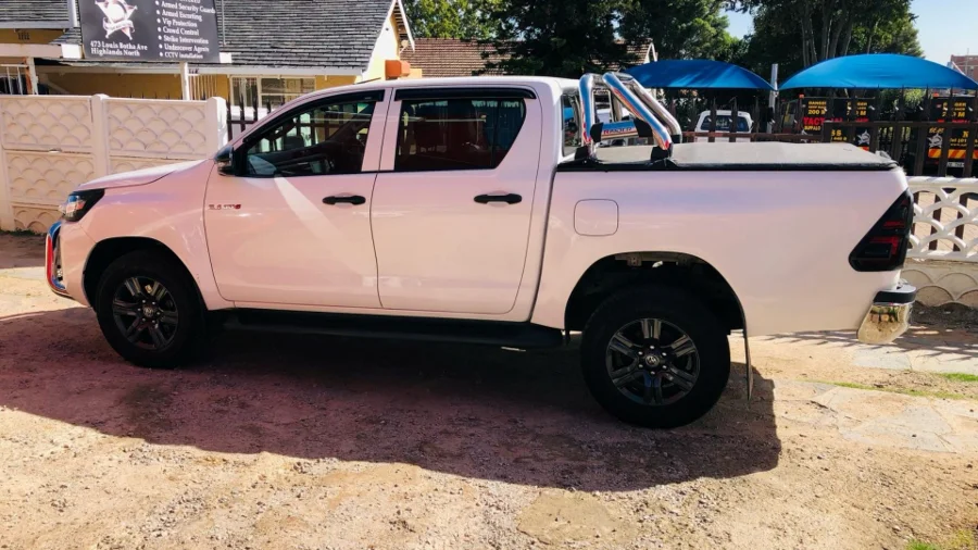 Used 2022 Toyota Hilux 2.4GD-6 double cab Raider auto - SG Cars Used 2022 Toyota Hilux 2.4GD-6 double cab Raider auto - SG Cars