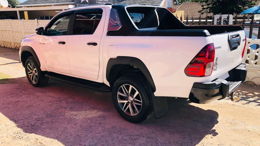 Used  2018 Toyota Hilux 2.8GD-6 double cab Dakar - SG Cars
