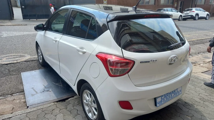 Used 2015 Hyundai Grand i10 1.25 Fluid - Carmart Auto Dealer Used 2015 Hyundai Grand i10 1.25 Fluid - Carmart Auto Dealer