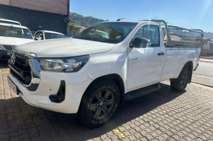 Used  2021 Toyota Hilux 2.4GD-6 SRX - Happy DC Motors