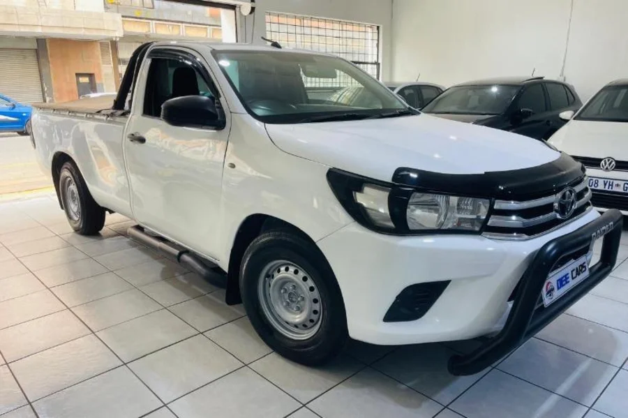 Used 2022 Toyota Hilux 2.4GD-6 4x4 SRX - Dee Cars Used 2022 Toyota Hilux 2.4GD-6 4x4 SRX - Dee Cars