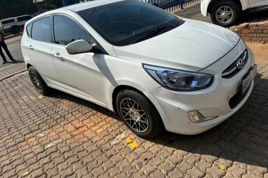 Used  2016 Hyundai Accent hatch 1.6 Fluid - Happy DC Motors