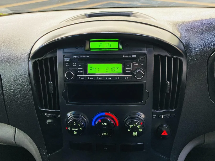 Used  2012 Hyundai H-1 2.4 panel van GL (aircon) - BOTHA AND DEYSEL EXECUTIVE MOTORS