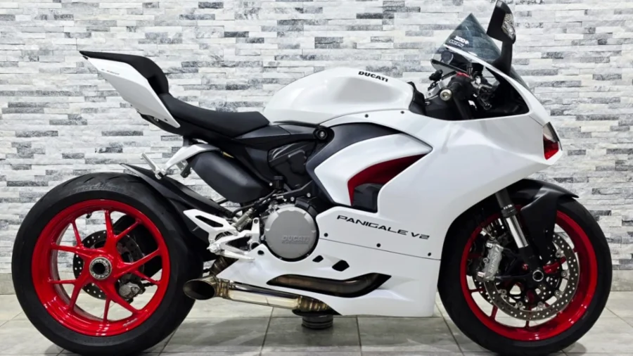 2023 Ducati V2 Panigale - JMD Motorcycles 2023 Ducati V2 Panigale - JMD Motorcycles