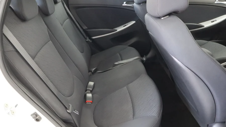 Used 2014 Hyundai Accent sedan 1.6 Fluid auto - Golden Era Motors Used 2014 Hyundai Accent sedan 1.6 Fluid auto - Golden Era Motors
