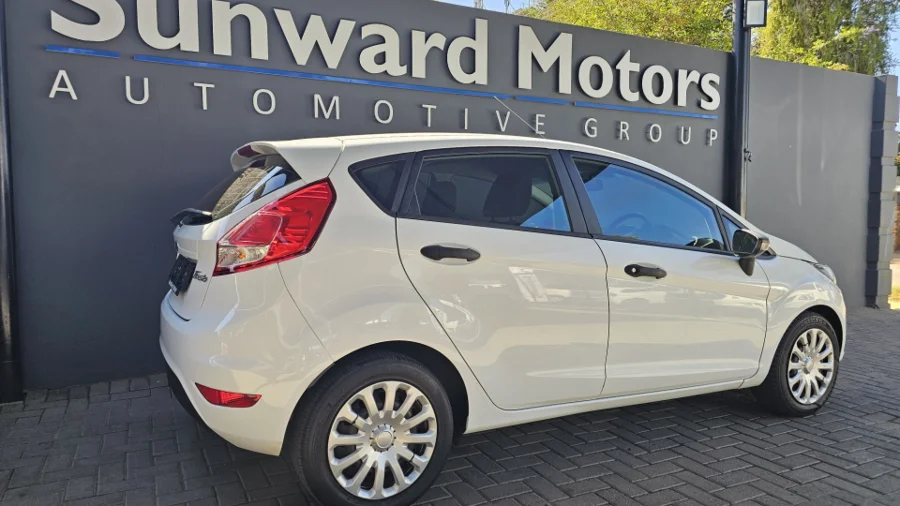 Used  2015 Ford Fiesta 5-door 1.0T Ambiente auto - Sunward Motors
