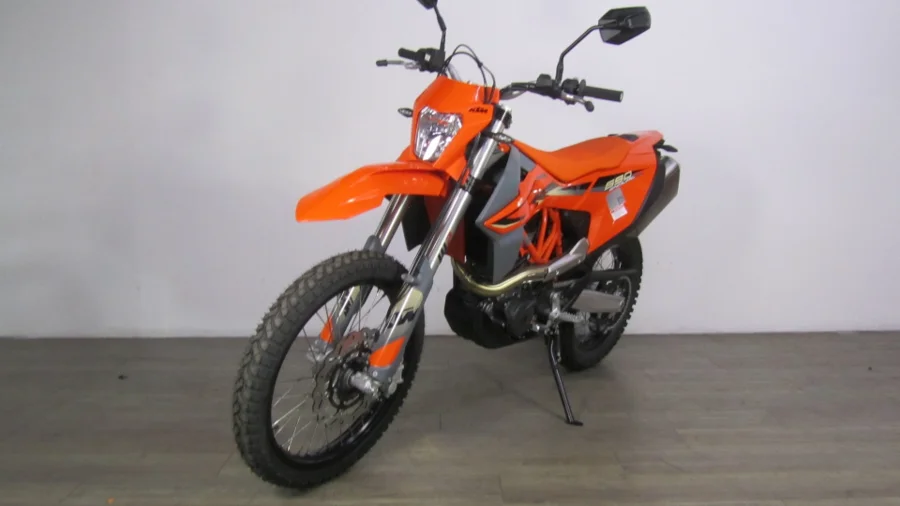 New 2023 KTM 690 Enduro R - FAST KTM New 2023 KTM 690 Enduro R - FAST KTM