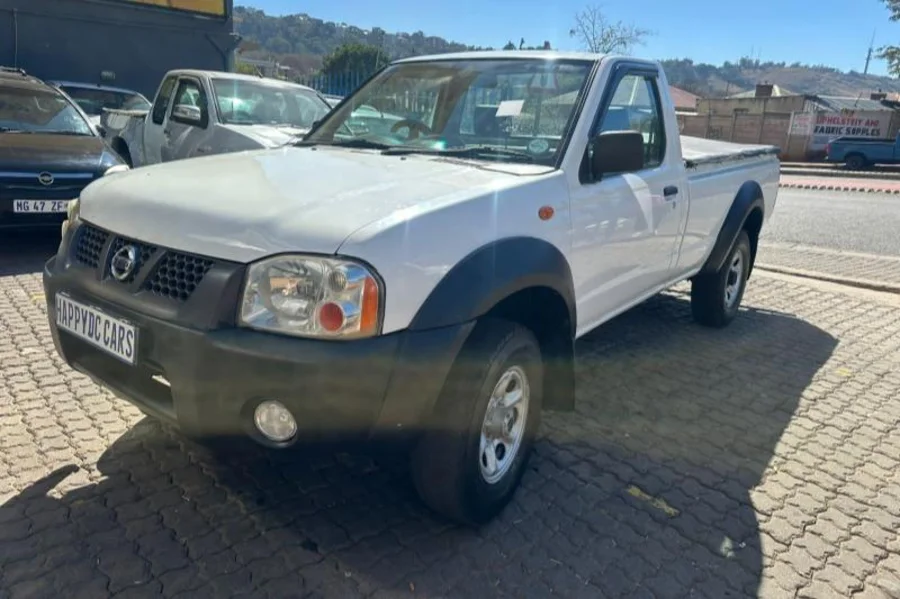 Used 2011 Nissan NP300 Hardbody 2.4 4x4 - Happy DC Motors Used 2011 Nissan NP300 Hardbody 2.4 4x4 - Happy DC Motors