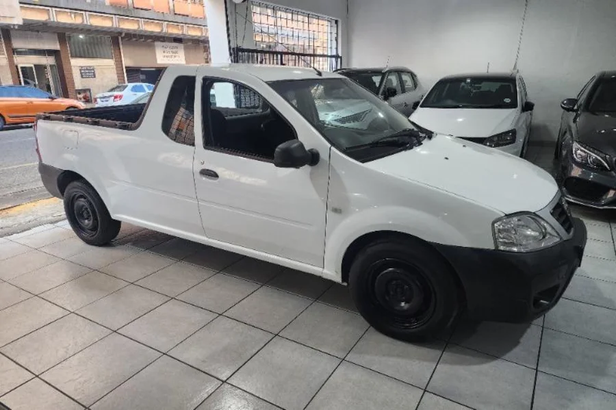 Used  2022 Nissan NP200 1.6i Stealth - GAPP Motors