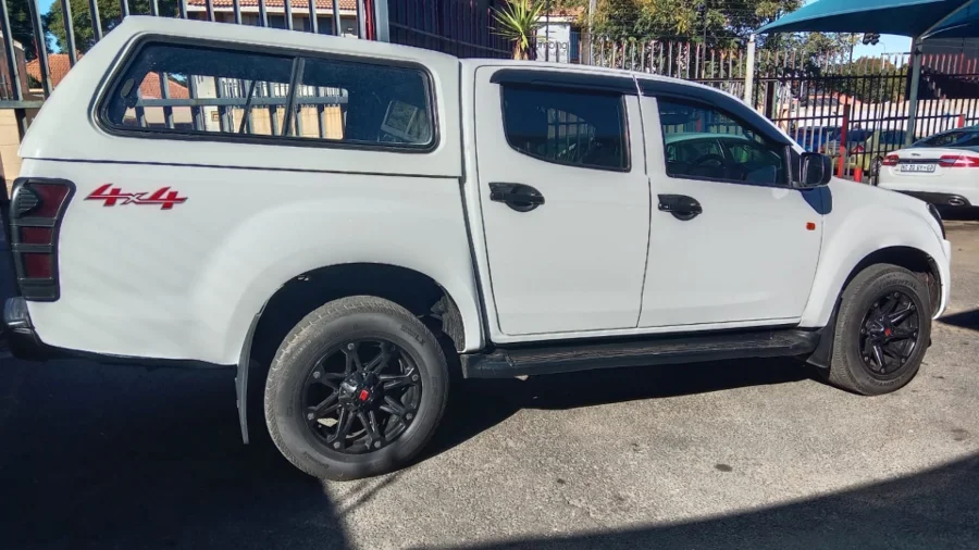 Used  2019 Isuzu KB 250D-Teq double cab 4x4 Hi-Rider - GTT Motors