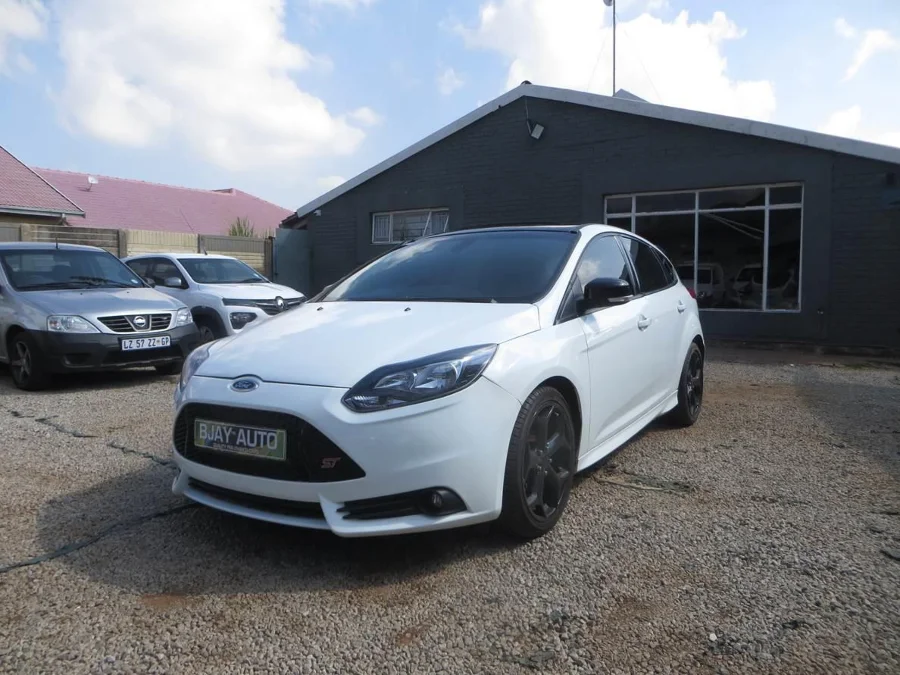 Used  2014 Ford Focus ST 3 - Skyview Autos Used  2014 Ford Focus ST 3 - Skyview Autos