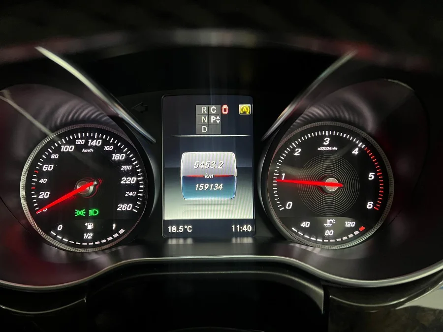 Used  2017 Mercedes Benz V-Class V250d Avantgarde - Saber Cars