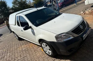 Used  2022 Nissan NP200 1.6i safety pack