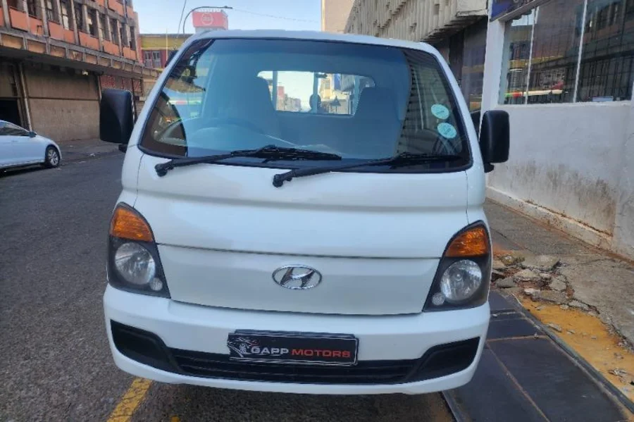 Used  2014 Hyundai H-100 Bakkie 2.6D deck - GAPP Motors