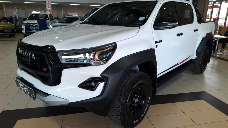 New 2025 Toyota Hilux 2.8GD-6 double cab 4x4 GR-Sport - Halfway Toyota Honeydew New 2025 Toyota Hilux 2.8GD-6 double cab 4x4 GR-Sport - Halfway Toyota Honeydew