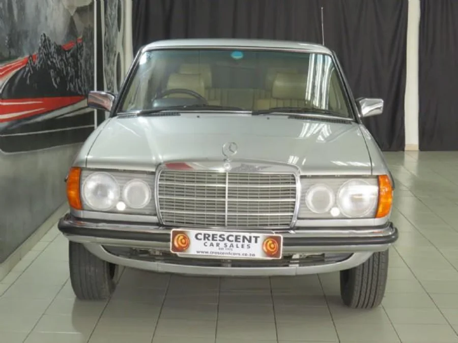 Used 1983 Mercedes Benz E-Class 230 E Auto A/C (W123) - Crescent Car Sales Used 1983 Mercedes Benz E-Class 230 E Auto A/C (W123) - Crescent Car Sales