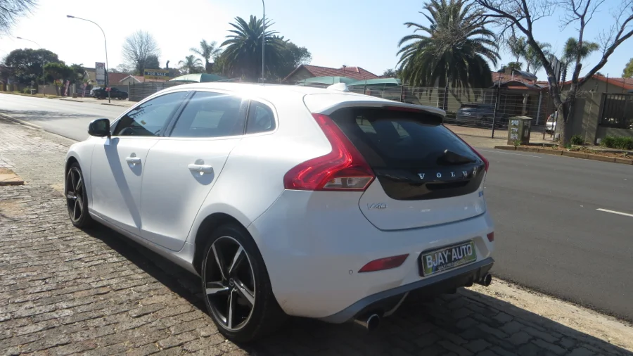Used 2016 Volvo V40 T4 Inscription auto - Skyview Autos
