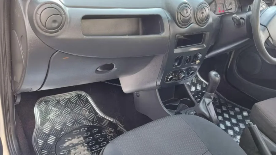 Used 2019 Nissan NP200 1.6i - Venture Giant Investment