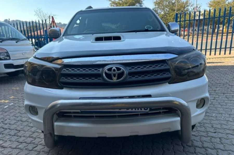 Used  2010 Toyota Fortuner 3.0D-4D - Happy DC Motors