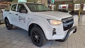 Used  2022 Isuzu D-Max 1.9TD double cab L manual