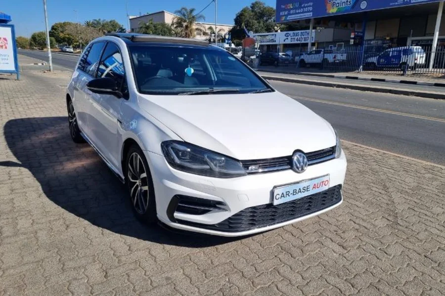 Used 2019 VW Golf 1.0TSI Comfortline - Carbase Auto Used 2019 VW Golf 1.0TSI Comfortline - Carbase Auto