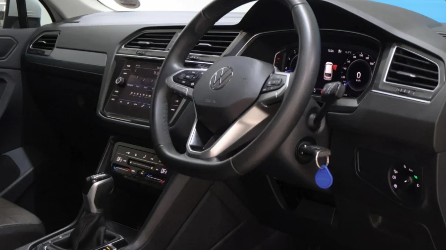 Used 2022 VW Tiguan 1.4TSI 110kW Life - McCarthy VW Menlyn Used 2022 VW Tiguan 1.4TSI 110kW Life - McCarthy VW Menlyn