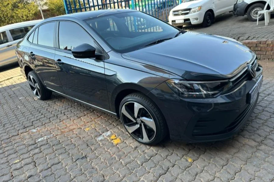 Used 2024 VW Polo sedan 1.6 Comfortline - Happy DC Motors Used 2024 VW Polo sedan 1.6 Comfortline - Happy DC Motors