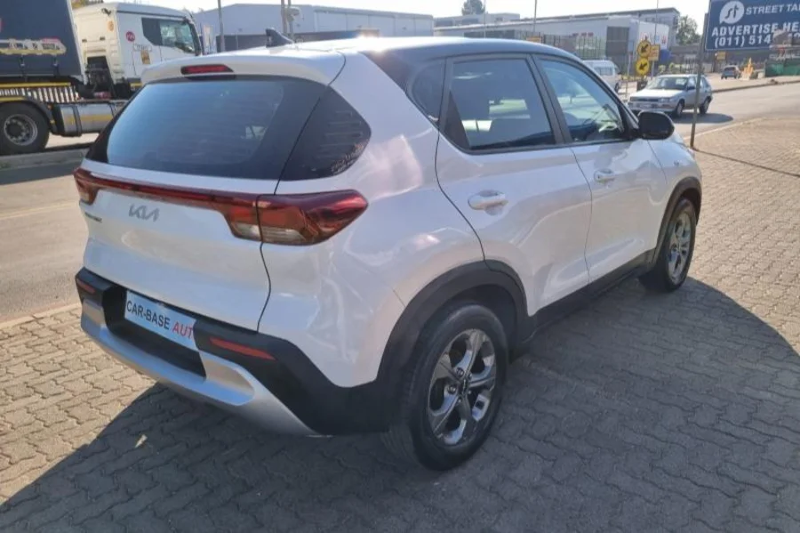 Used 2022 Kia Sonet 1.5 EX manual - Carbase Auto Used 2022 Kia Sonet 1.5 EX manual - Carbase Auto