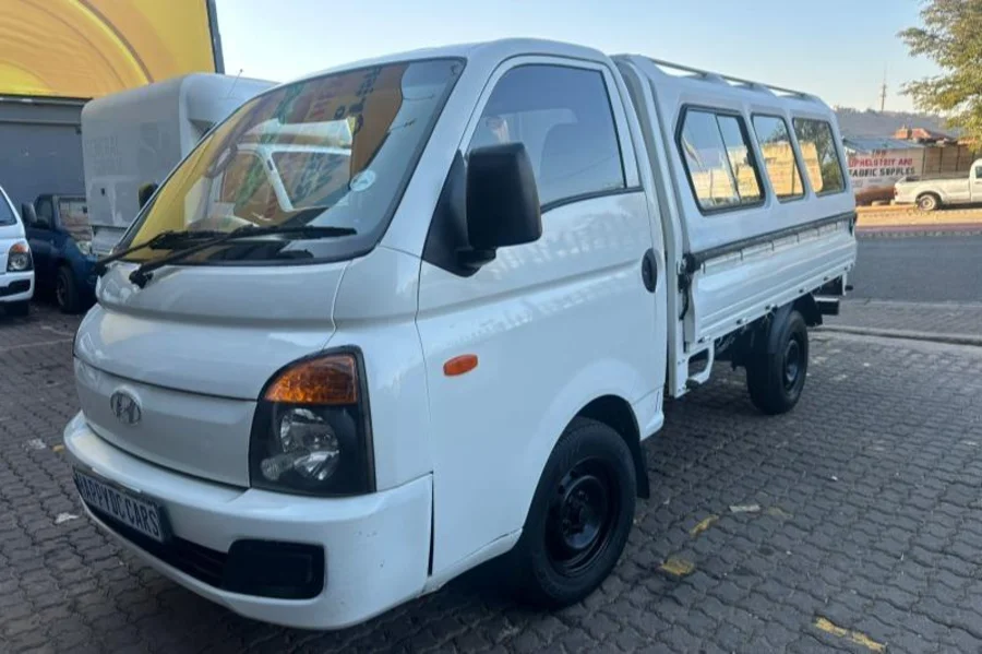 Used  2015 Hyundai H-100 Bakkie 2.6D chassis cab - Happy DC Motors