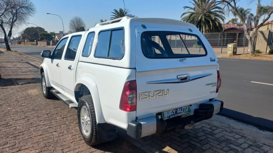 Used  2011 Isuzu KB 300D-Teq double cab LX - Skyview Autos