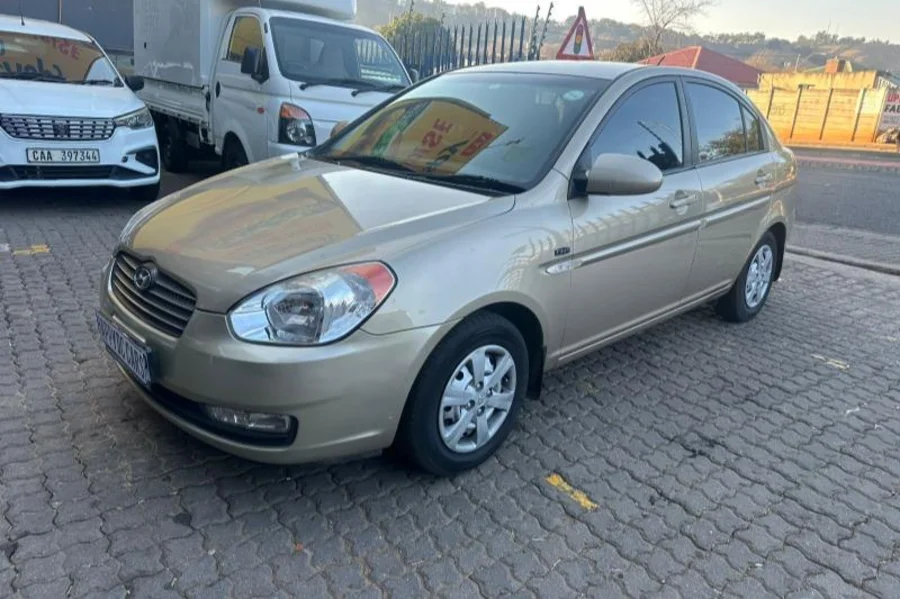 Used  2009 Hyundai Accent sedan 1.6 Fluid auto - Happy DC Motors