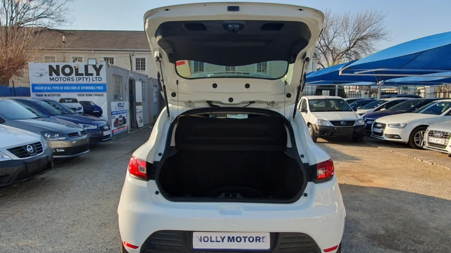 Used 2018 Renault Clio 1.6 Dynamique 5-door - Nolly Motors Used 2018 Renault Clio 1.6 Dynamique 5-door - Nolly Motors