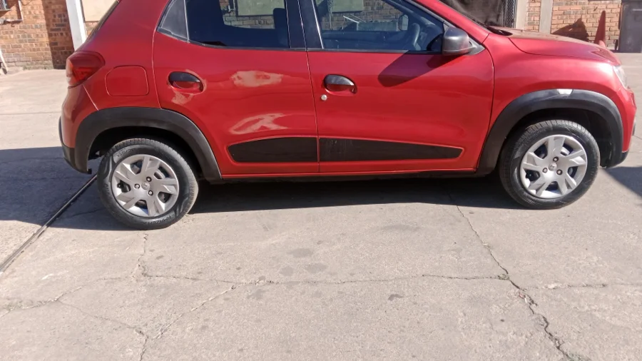 Used  2019 Renault Kwid 1.0 Expression - CS Motors Used  2019 Renault Kwid 1.0 Expression - CS Motors