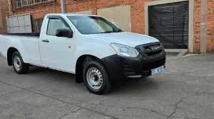 Used  2023 Isuzu D-Max Gen 6 250 single cab Fleetside safety